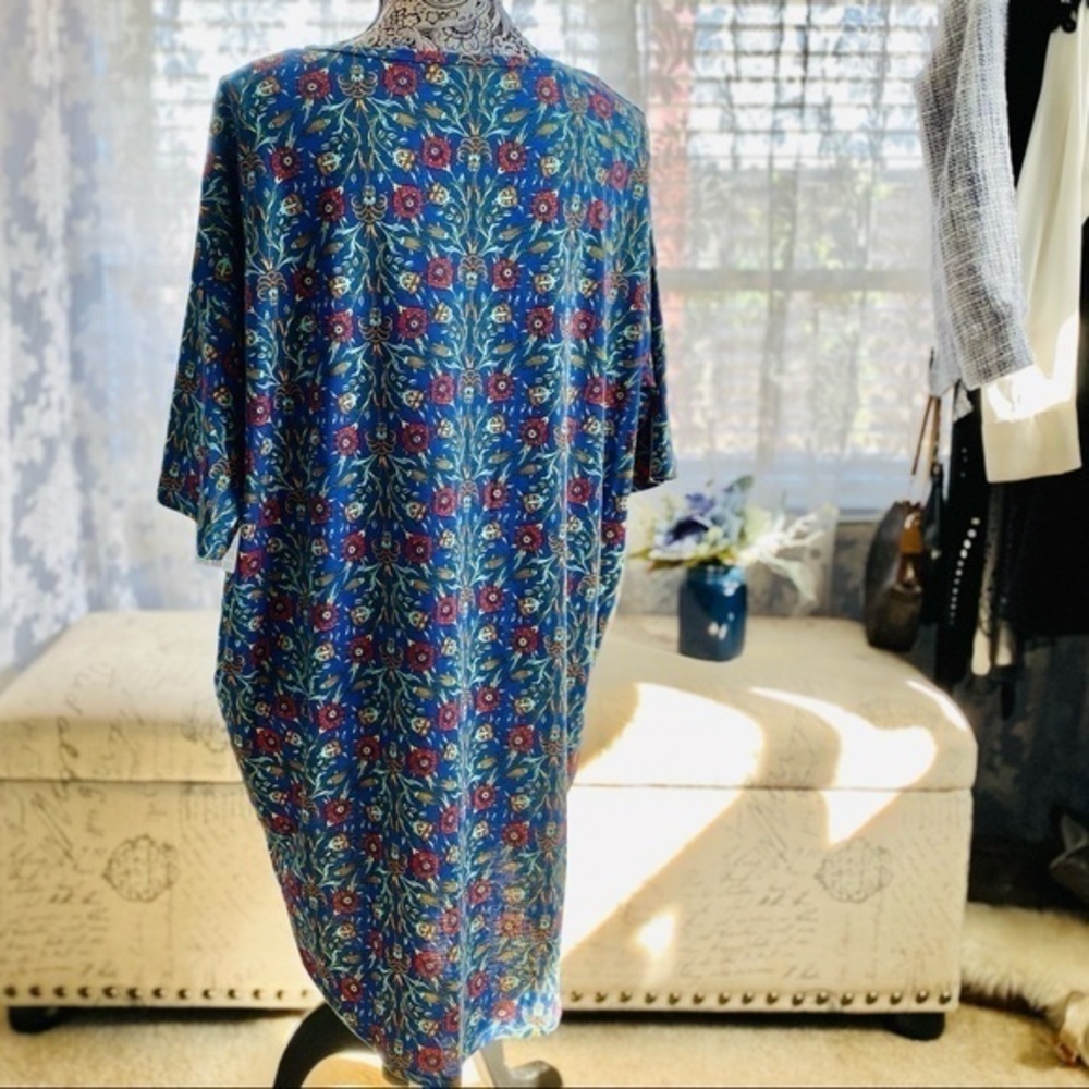 NWT LuLaRoe Blue Floral Pattern Irma Tunic - Picture 3 of 5